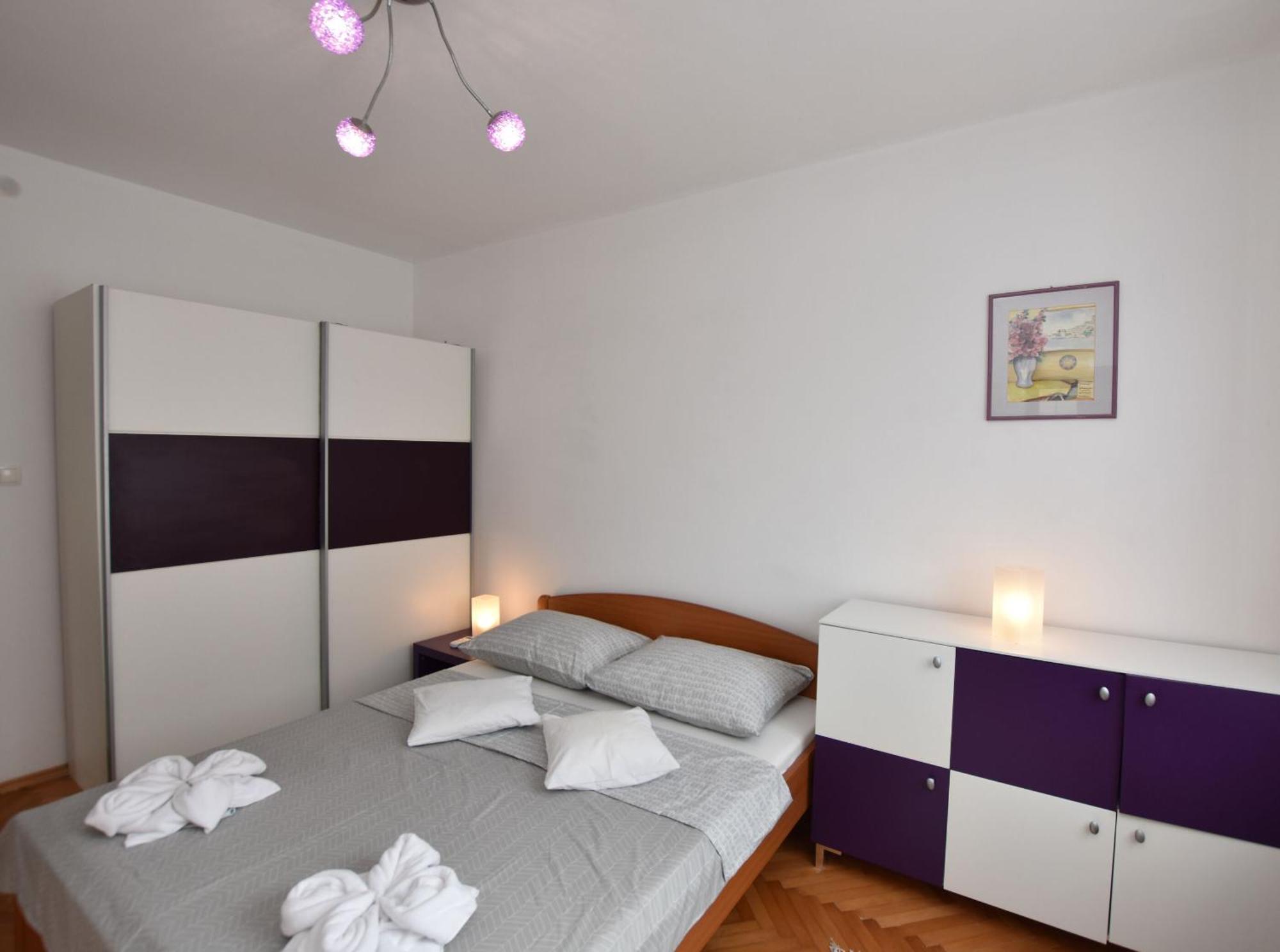Apartments Dragica Примоштен Екстер'єр фото
